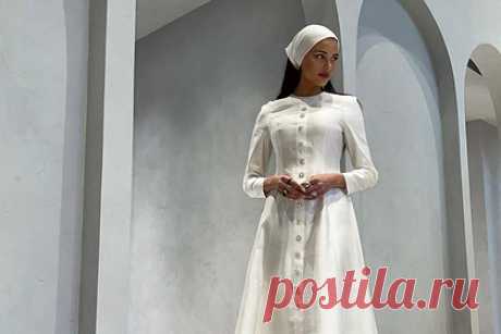 Решетову высмеяли в сети за откровенное видео среди постов об Исламе. Российская фотомодель, бывшая девушка рэпера Тимати Анастасия Решетова поделилась откровенным видео и стала объектом насмешек. Манекенщица снялась в Каннах в кроп-топе и облегающей юбке. Подписчики обратили внимание на то, что Решетова снялась в чересчур откровенном наряде после публикации серии постов на тему Ислама.