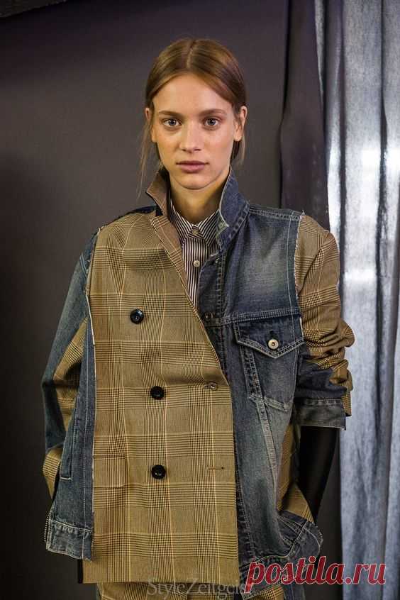We would like to present to you Sacai's Spring/Summer 2019 Men's Paris collection backstage. Photography by Julien Boudet. Wearing a pair of Sacai mens trainers, the designer creates a street-style ensemble with an effortless edgy style. The classic silhouette is paired with a sporty look with a slouchy outerwear and a lightweight cozy jacket. A tropical print creates an element of colour and flair.
http://www.sacai.com