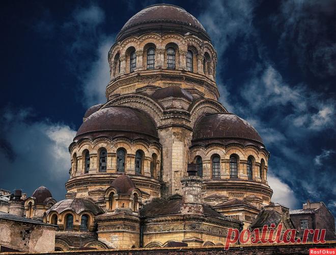 Фото: Церковь Богоматери Милующей. Васильевский остров. фотограф-любитель Алексей Бурняшев. Город - Фото и фотограф на Расфокусе.