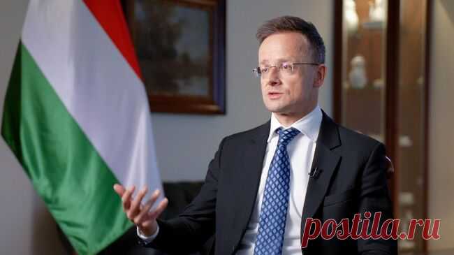 Сийярто раскритиковал мэра Будапешта за празднование дня Украины