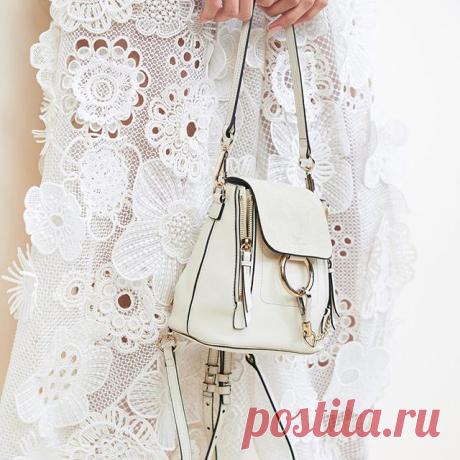 Modern details – the compact Faye backpack’s contemporary clean lines complete feminine lace looks from #SS17 #PFW #chloeGIRLS