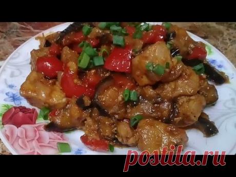 МЯСО С БАКЛАЖАНАМИ БОЛГАРСКИМ ПЕРЦЕМ Рецепт:Мясо 500грПерец болг 2штБаклажан 1штЛук 1штЧеснок 3зубТомат паста 1ст л (помидор 1шт)