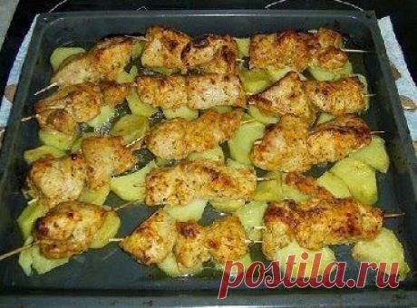 Куриный шашлык с картошкой в духовке.Безумно вкуснo!! Быстро, легко и ОЧЕНЬ вкусно! Рецепт совсем простой. !! Более подробно о рецепте можете узнать в e: шеф-повар Одноклассники, по ссылке fastppc.net/AnD6 Рекомендуем посмотреть!!! Приятного аппетитa

Дорогие кулинары! Чтобы не потерять рецепт, жмите &quot;Класс!&quot;, а потом &quot;поделиться&quot;. Рецепт будет на вашей стене В Одноклассники. Всё ОК!