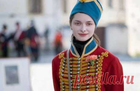 Дракон старой гвардии дзен Блог по вязанию для начинающих и опытных вязальщиц Ваш ресурс номер один для обучения вязанию спицами. Блог, посвященный бесплатным выкройкам, видео по вязанию, пряже и всему, что нужно для этого удивительного хобби.