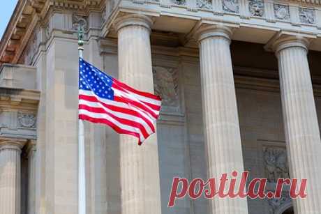 США призвали отойти от политики «разделяй и властвуй». США намеренно поддерживают конфликт на Украине, чтобы добиться цели «сделать Америку снова великой». С таким мнением выступила депутат немецкого бундестага от фракции «Левых» Сара Вагенкнехт. По ее мнению, американское руководство не оставляет идею сделать США «единственной мировой державой».
