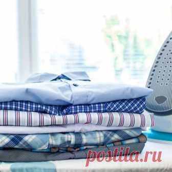 10 лайфхаков, которые сделают глажку легкой и быстрой Не любите гладить одежду? Увы, иногда это просто неизбежно. Поэтому мы решили дать вам несколько советов по глажению одежды, которые облегчат вам не самый приятный из процессов. И к счастью, мы нашли несколько действительно хороших!