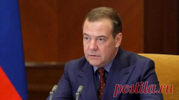 Медведев рассказал об огромном оборонном заказе