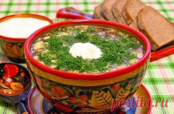 ТОП 5 вкуснейших рецептов окрошки. Самое летнее блюдо! - Elise Journal РЕЦЕПТ № 1 (Окрошка на простокваше) Понадобится: на литр домашней простокваши — 3 яйца, 3 огурца, по 1 — 2 пучка укропа, петрушки, кинзы, зеленого лука, 1 долька чеснока, соль, перец. Приготовление: огурец и яйца мелко порезать, зелень мелко порубить, все ингредиенты добавить в простоквашу. Посолить, поперчить, для остроты добавить мелко-мелко порубленный чеснок. РЕЦЕПТ № …