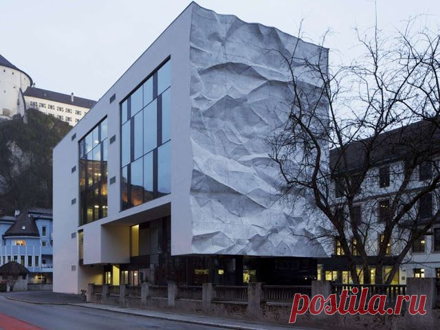 Archi-Work — Metaphor for the Uprising Generation