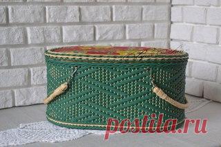 Шкатулка. Ооочень редко соглашаюсь на повторы, а эта - вроде и повтор прошлой, но другая. Любимый ситец. Форма - 2 трехлитровые банки.