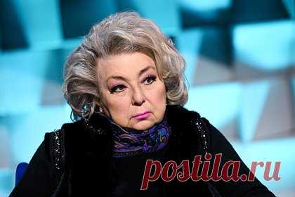 Тарасова описала свою реакцию на введенные против нее санкции Первого канала. Заслуженный тренер СССР по фигурному катанию Татьяна Тарасова описала свою реакцию на введенные против нее санкции Первого канала. В разговоре с «Лентой.ру» Тарасова поделилась, что восприняла отстранение от комментирования финала Гран-при России по фигурному катанию нормально.