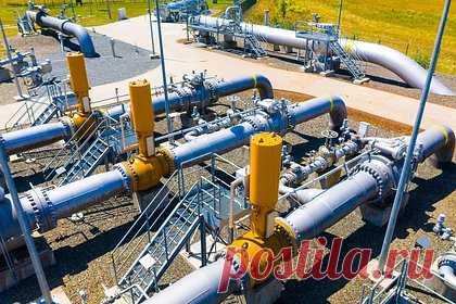 Названа причина пожара на газопроводе под Петербургом. Причиной возгорания на газопроводе во Всеволожском районе Ленинградской области стала разгерметизация. Об этом сообщили в МЧС России. В Telegram-канале губернатора региона Александра Дрозденко сказано, что, по предварительной информации, пострадавших нет. Пожарные работают над локализацией возгорания.