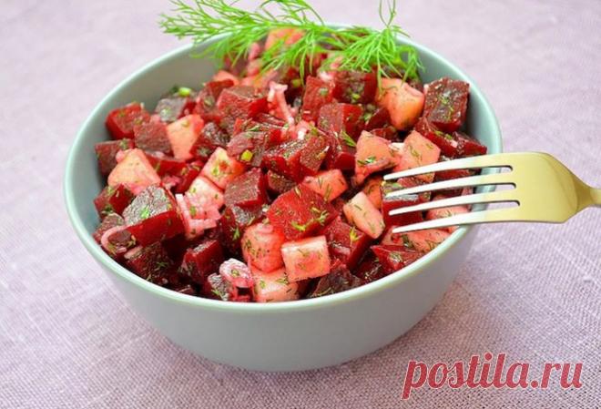 Простой, вкусный и полезный салатик. Сохрани рецепт, чтобы не потерять!