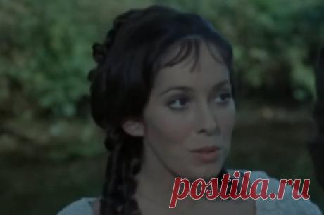 В Париже скончалась Дочь Чарли Чаплина, актриса Джозефина Чаплин. Она умерла на 74-м году жизни.
