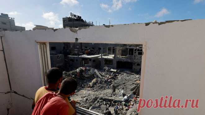 Первые освобожденные заложники из сектора Газа прибыли в Египет. Первая группа израильских заложников в составе 13 человек доставлена в Египет из сектора Газа. Об этом сообщает газета The Times of Israel. Согласно информации издания, с ними на данный момент беседуют представители спецслужб ...