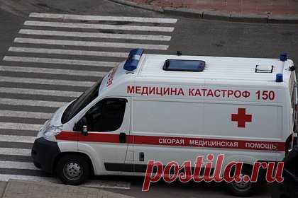 Семь человек погибли в результате удара ВСУ по пекарне в ЛНР. Семь человек погибли в результате удара Вооруженных сил Украины (ВСУ) по пекарне в Лисичанске. Отмечается, что сотрудники МЧС России смогли спасти из-под завалов в ЛНР шесть человек. Кроме того, они извлекли тела погибших. В данный момент поисково-спасательные работы продолжаются.