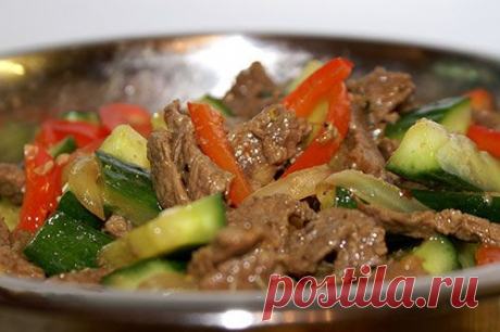 Мясной салат с огурцами по-корейски |