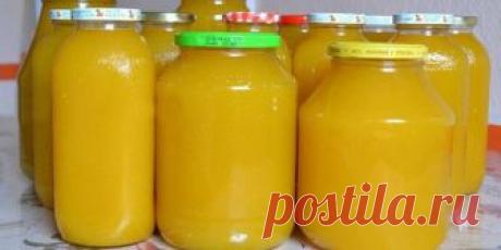 Тыквенный сок с апельсином

Тыква 7 кг (чистого веса, без семечек и кожуры)
вода, у меня ушло 15 литров на это количество тыквы.
апельсины 8 штук
сахар 1,5 кг
Лимонная кислота 2 ст.л с горкой. Очистить тыкву, удалить семечки, разрезать на дольки или куски, уложить в кастрюлю вместе с мякотью (мякоть даст густоту), залить холодной водой, чтобы покрыть тыкву. Довести до кипения, разрезать пополам 8 больших апельсинов и выжать сок, кожуру тоже добавить в кипящую массу (после ...