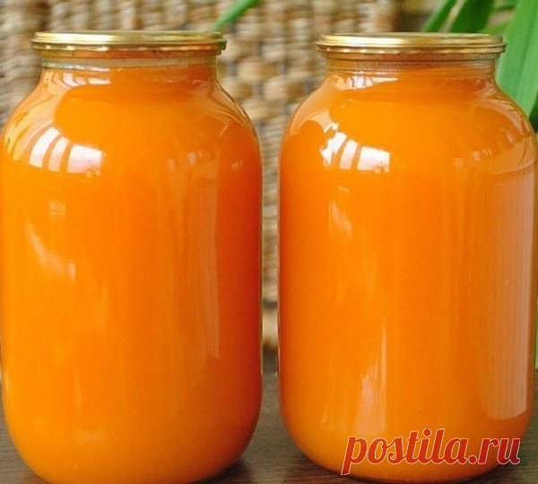 9 литров сока из 4 апельсинов!!!

Не верите? Попробуйте сами!

Сок апельсиновый

Ингредиенты:

- апельсины – 4 шт.
- вода – 9 л
- сахар – 1кг
- лимонная кислота – 30 г

Приготовление:

1.	4 апельсина вымыть, обдать кипятком (чтобы снять воск и убрать горечь), насухо вытереть, положить на 2 часа в  морозилку, а лучше на ночь. Порезать и пропустить через мясорубку. Залить получившуюся массу тремя литрами холодной кипяченой воды, дать настояться около 10 минут.
2.	Процедить ч...