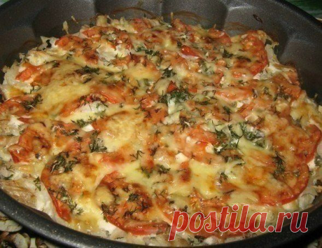 Рыба запечённая с помидорами и сыром | Семья и дом
Рыба запечённая с помидорами и сыром

Рецепт из разряда:быстро и вкусно
Ингредиенты:

филе не жирной рыбы (у меня треска) 600-700 гр.
помидор 1 шт.
сметана 3-4 ст.л.
чеснок 3-4 зубч.
зелень свежая по вкусу (я добавила укроп)
соль,перец
сыр твёрдый 50-70 гр.