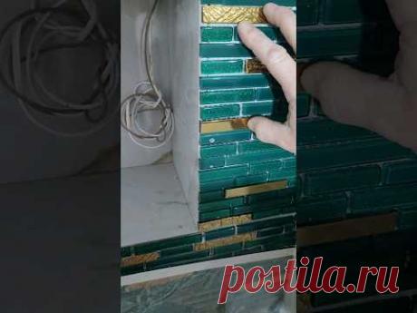 КАК СТЫКОВАТЬ ОБРЕЗАННУЮ МОЗАЙКУ (наружный угол) #ошибкиремонта