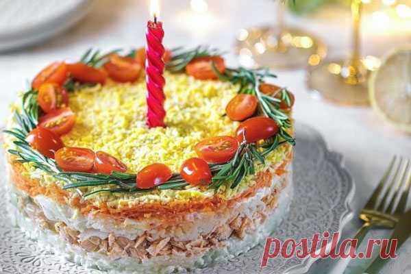 Мимоза с запеченной семгой и маринованным луком

Салат Мимоза имеет множество вариантов. Мы предлагаем вам свой вариант, который обязательно понравится вашим гостям
