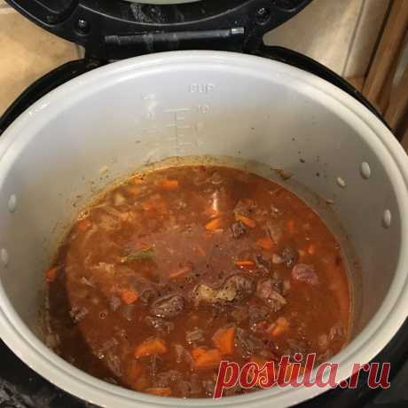 Гуляш из говядины, в мультиварке рецепт с фото пошагово