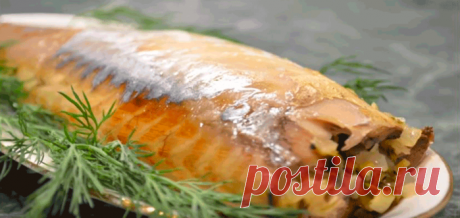 Вкуснейшая скумбрия в духовке с начинкой из свежей зелени