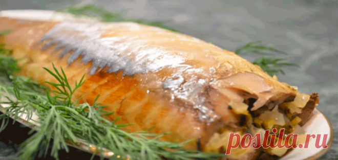 Вкуснейшая скумбрия в духовке с начинкой из свежей зелени
