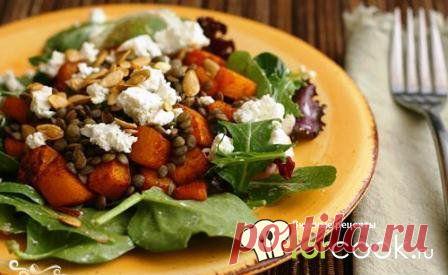 ОВОЩНОЙ САЛАТ С ЧЕЧЕВИЦЕЙ И КОЗЬИМ СЫРОМ