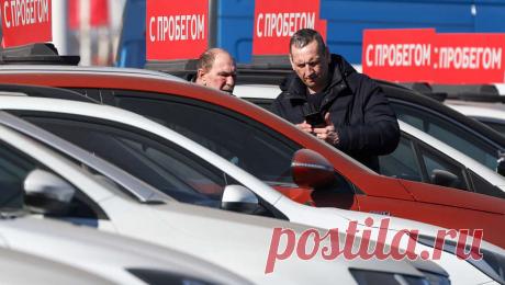 Как уфимка наказала автодилера за скрутку пробега и получила полмиллиона рублей. Дилер Audi продал россиянке машину со скрученным пробегом и отказался вернуть деньги обратно, однако женщина смогла получить с продавца более 500 тыс. рублей. О том, в каких случаях можно наказать продавца автомобиля за подобные нарушения – в материале &quot;Газеты.Ru&quot;.