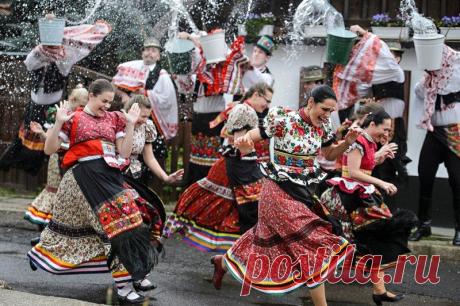 9 национальных особенностей жителей Венгрии, которые нам не понять | Журнал "JK" Джей Кей У каждого народа мира есть свои особенности, которые являются для них абсолютно нормальными и обыденными, но если в их среду попадет человек другой национальности, он может очень сильно удивиться привычкам и традициям жителей этой страны, потому что они не будут совпадать с его собственными представлениями о жизни. Предлагаем вам узнать 9 национальных привычек и особенностей