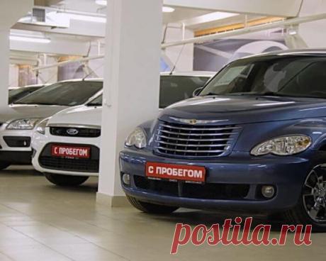 Большой секрет перекупщиков: как распознать битую машину Продажа битых авто – это серьезный бизнес, а для кого-то – кусок хлеба с красной икрой. Потому что торговать ими выгодно. Аварийные машины покупают по дешевке, ремонтируют и напомаживают так, что фраз...