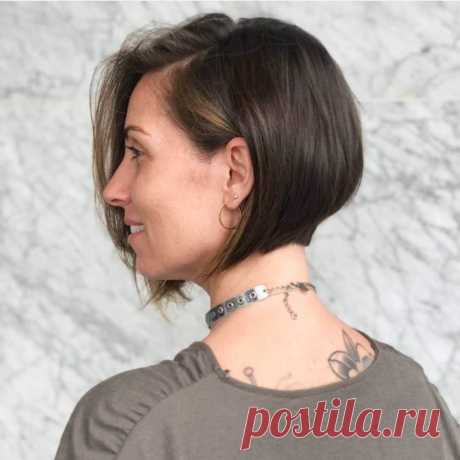 12 эффектных коротких стрижек для женщин 45+