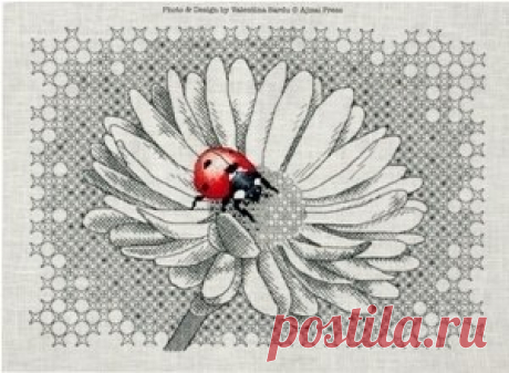 ТЕХНИКА #ВЫШИВКИ_БЛЭКВОРК .  

История блэкворка уходит в далекое прошлое. Родина этой техники – ближний восток, а расцветом блэкворк обязан Екатерине Арагонской, которая привезла вышивку из Испании в Англию в 1501 году. Изначально, блэкворк подразумевал под собой вышивку черными шелковыми нитями на белом льне.
Показать полностью…