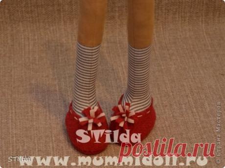 Gallery.ru / Фото #1 - Как изготовить обувь на плоской подошве для текстильной кукл - Vladikana