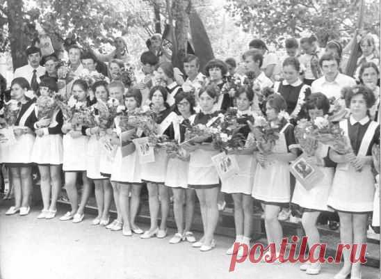 Последний звонок, г.Мин-Воды, 25мая 1973г.