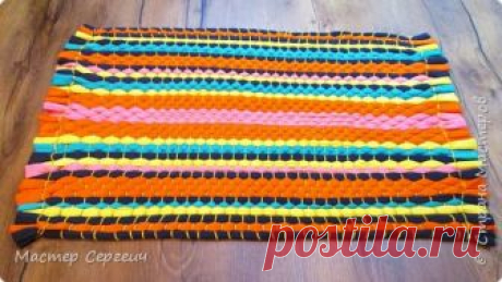 Коврик своими руками из старых футболок без крючка | Страна Мастеров