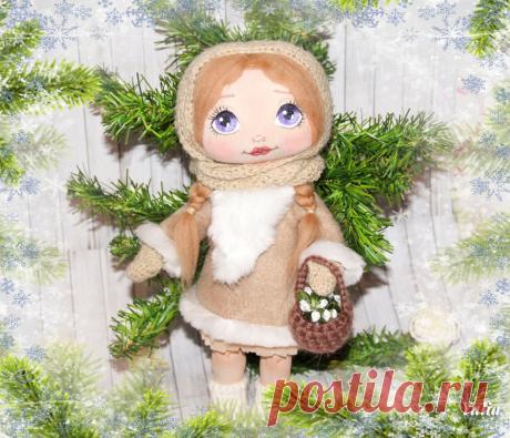 Fancy - Шедевры рукоделия
Текстильная куколка с корзиной подснежников c выкройкой .