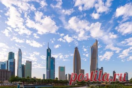 Россия обсудила обоюдную отмену виз с одной страной Азии. Глава Министерства иностранных дел России Сергей Лавров обсудил с коллегой из Кувейта Салемом Абдаллой аль-Джабер ас-Сабахом вопрос обоюдной отмены виз для граждан двух стран. Министр отметил, что они договорились подумать над тем, чтобы подготовить соответствующее межправительственное соглашение.