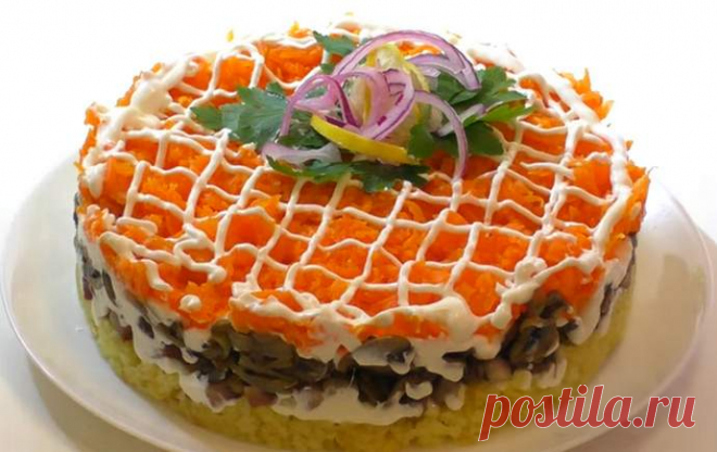Салат Лисичка — самые вкусные рецепты салата Лисья шубка Салат Лисичка - вкусный рецепт с фото пошагово. Лисья шубка с селедкой и грибами. Салат Лисичка с корейской морковью и курицей.