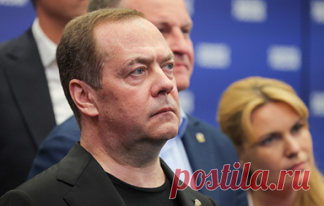 Медведев заявил, что выборы разных уровней прошли организованно. В общей сложности избиралось 3,5 тыс. мандатов, сообщил председатель &quot;Единой России&quot;