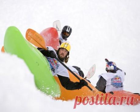 Каякинг один из видов водного туризма, спорта или активного отдыха на воде с использовавается каяк / Экстремальный досуг