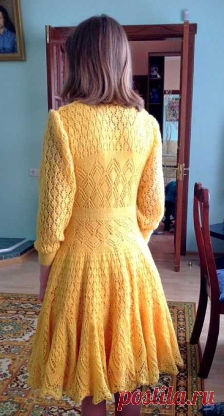 Желтое вязаное платье спицами. Yellow knitted dress spokes | Вязание для всей семьи