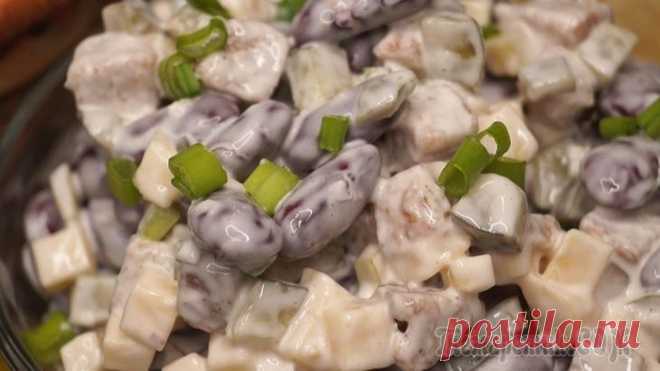 >Потрясающе вкусный салат 