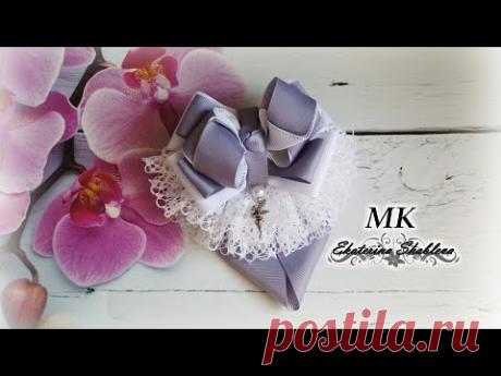 Красивый галстук в школу из репса и куружева.