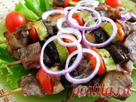 МИНИ-ШАШЛЫЧОК ИЗ КУРИНЫХ СЕРДЕЧЕК И СВИНИНЫ С ОВОЩАМИ, МАРИНОВАННЫЙ В КИСЛО-СЛАДКОМ МАРИНАДЕ