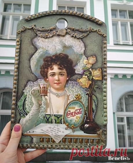 Всем добрый день! А это мои новые досочки-панно к восьмимартовскому празднику.) Декупаж, паста для моделирования Jovi и битумная патина на водной основе.