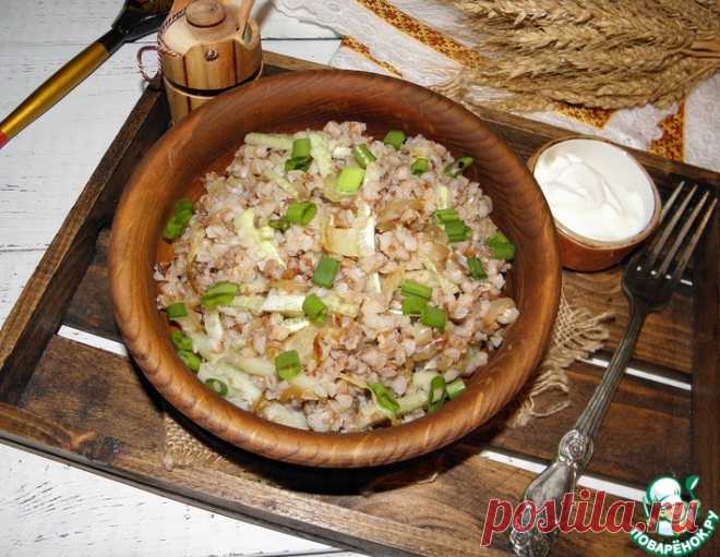Гречка с огурцом и жареным луком – кулинарный рецепт