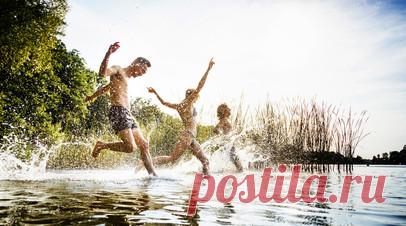 Ортопед Асланов: ныряние в непроверенных водоёмах может привести к травмированию. Завотделением хирургии позвоночника главного госпиталя имени Н.Н. Бурденко, хирург-травматолог, ортопед Рамис Асланов рассказал, что так называемая травма ныряльщика является одной из самых распространённых в летний период. Читать далее